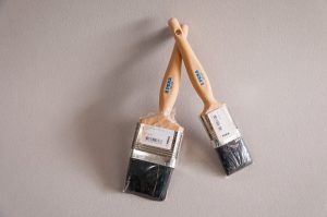 Mosley-Pinsel_beste-schwarze-Borsten-mit-Tropfschutz_divers